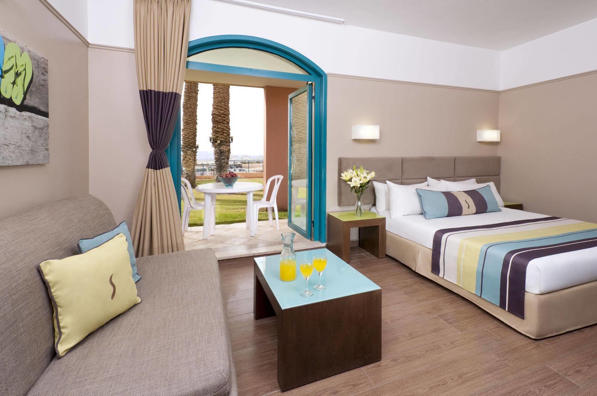 U Splash Hotel 2*